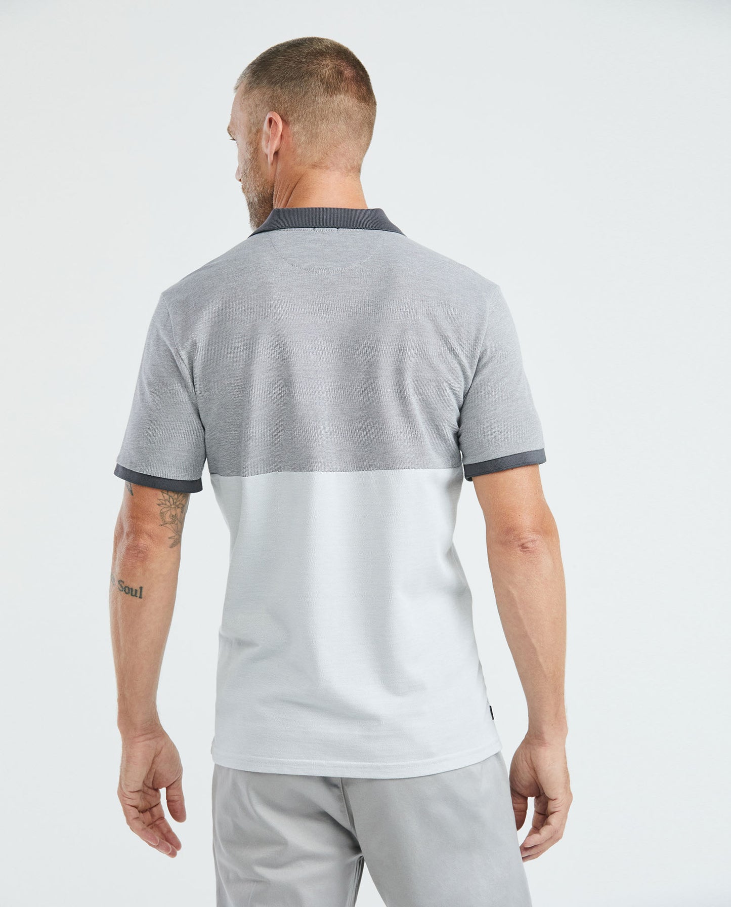 Camiseta Polo Chevignon 609E016 Classic Fit Gris Oscuro Block Contrast