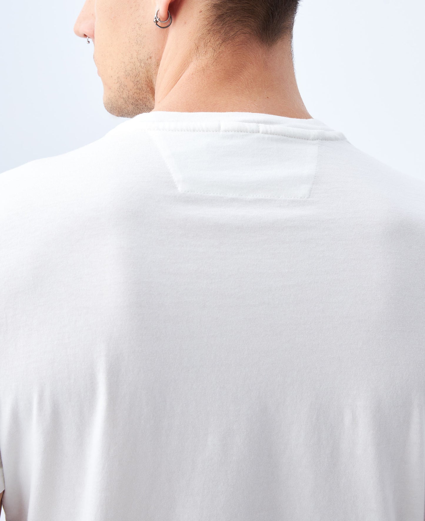 Camiseta Cuello Redondo Americanino 840C000 Basica Slim Fit Blanco Crudo