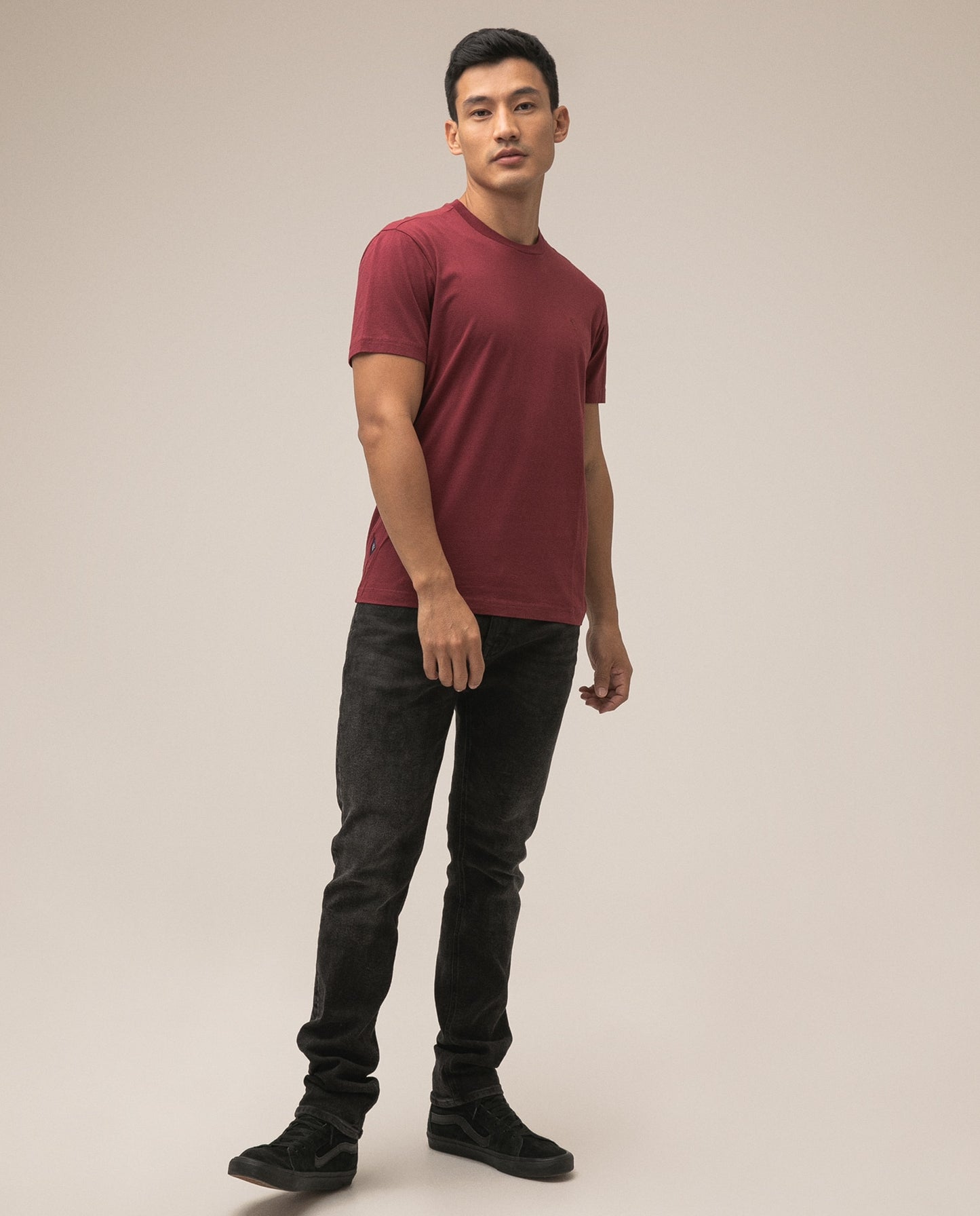 Camiseta Cuello Redondo Americanino 840D001 Basica Slim Fit Vino