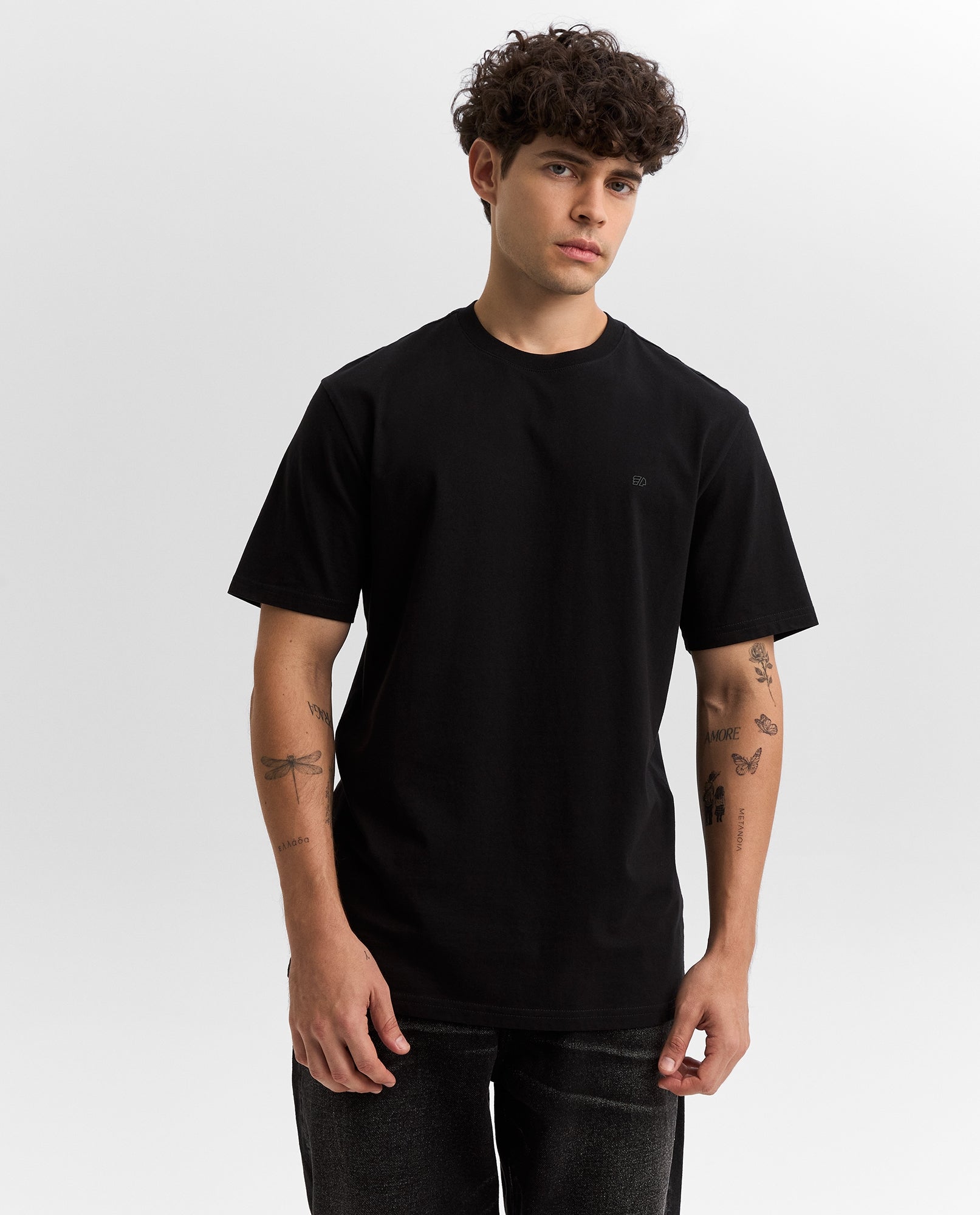 Camiseta Cuello Redondo Americanino 840F001 Slim Fit Negro
