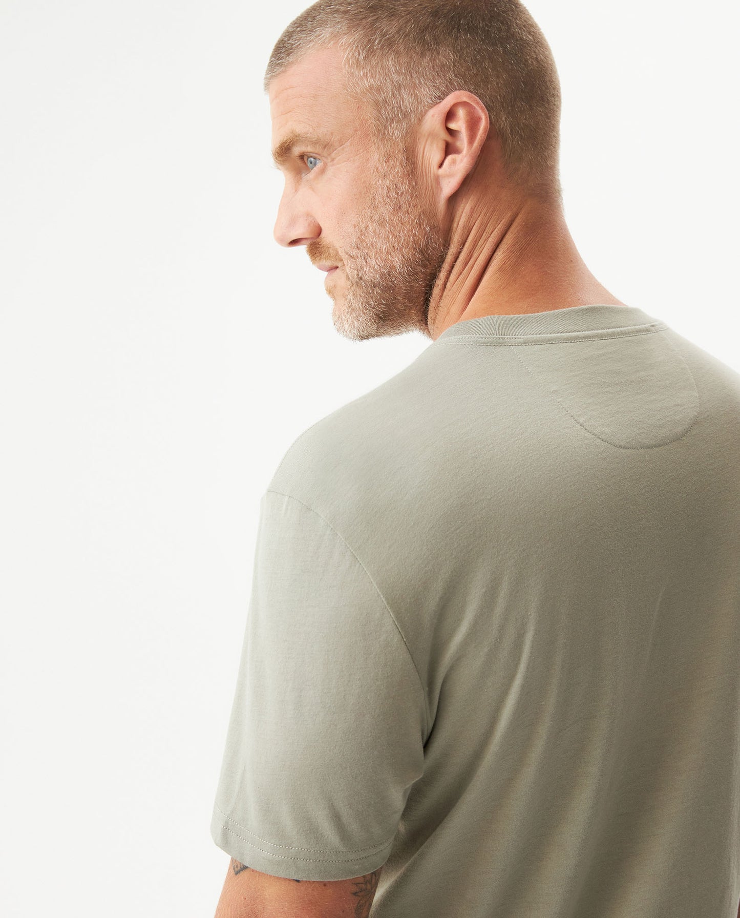 Camiseta Cuello Redondo Chevignon 649G020 Slim Fit Verde Myrica Oscuro