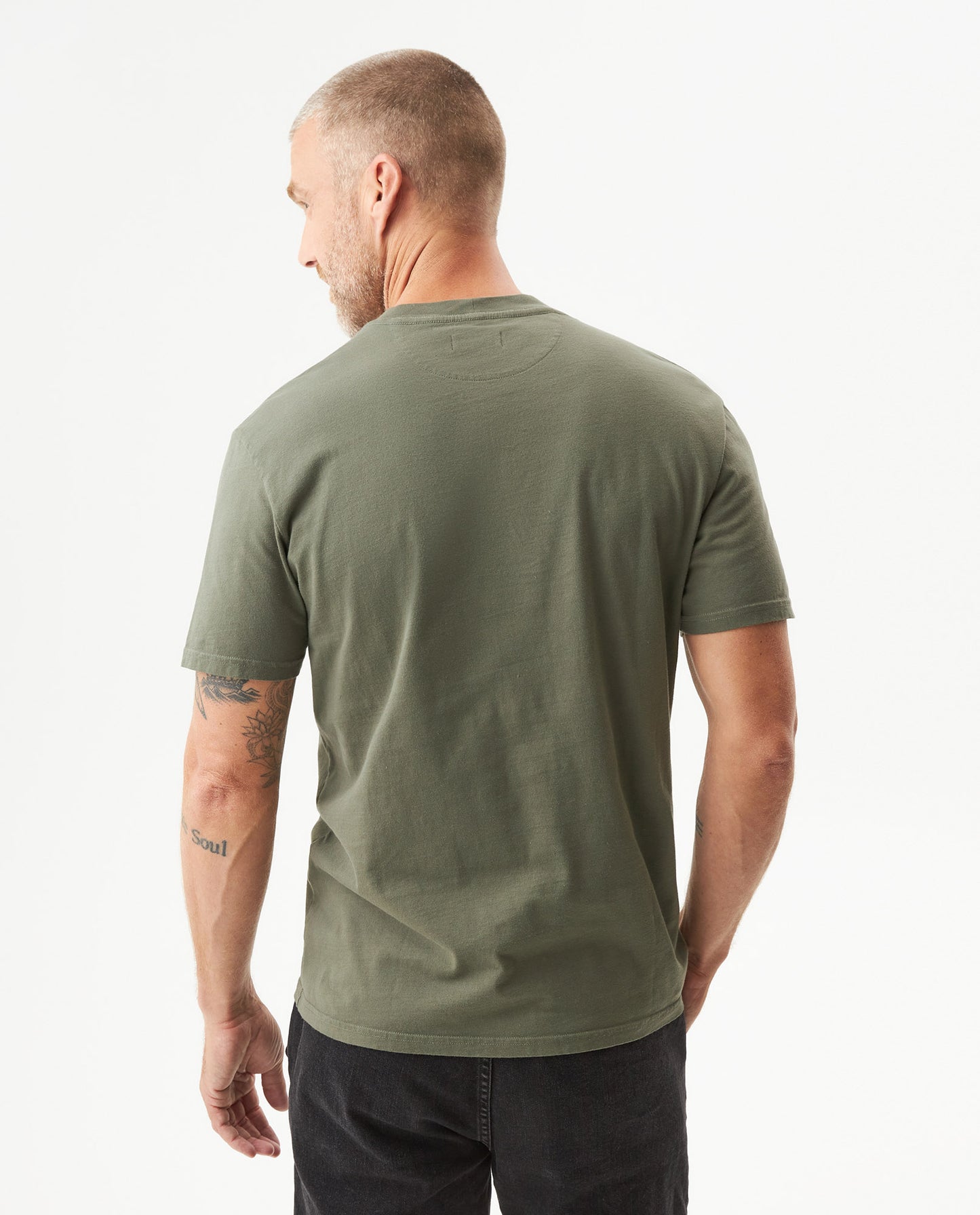 Camiseta Cuello Redondo Chevignon 649G001 Slim Fit Verde Militar